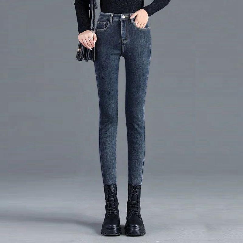 Женские узкие джинсы из черного и серого бархата с высокой талией - осень/зима 2020 г. Модные узкие брюки-карандаш 29
Женские узкие джинсы из черного и серого бархата с высокой талией - осень/зима 2020 г. Модные узкие брюки-карандаш 29