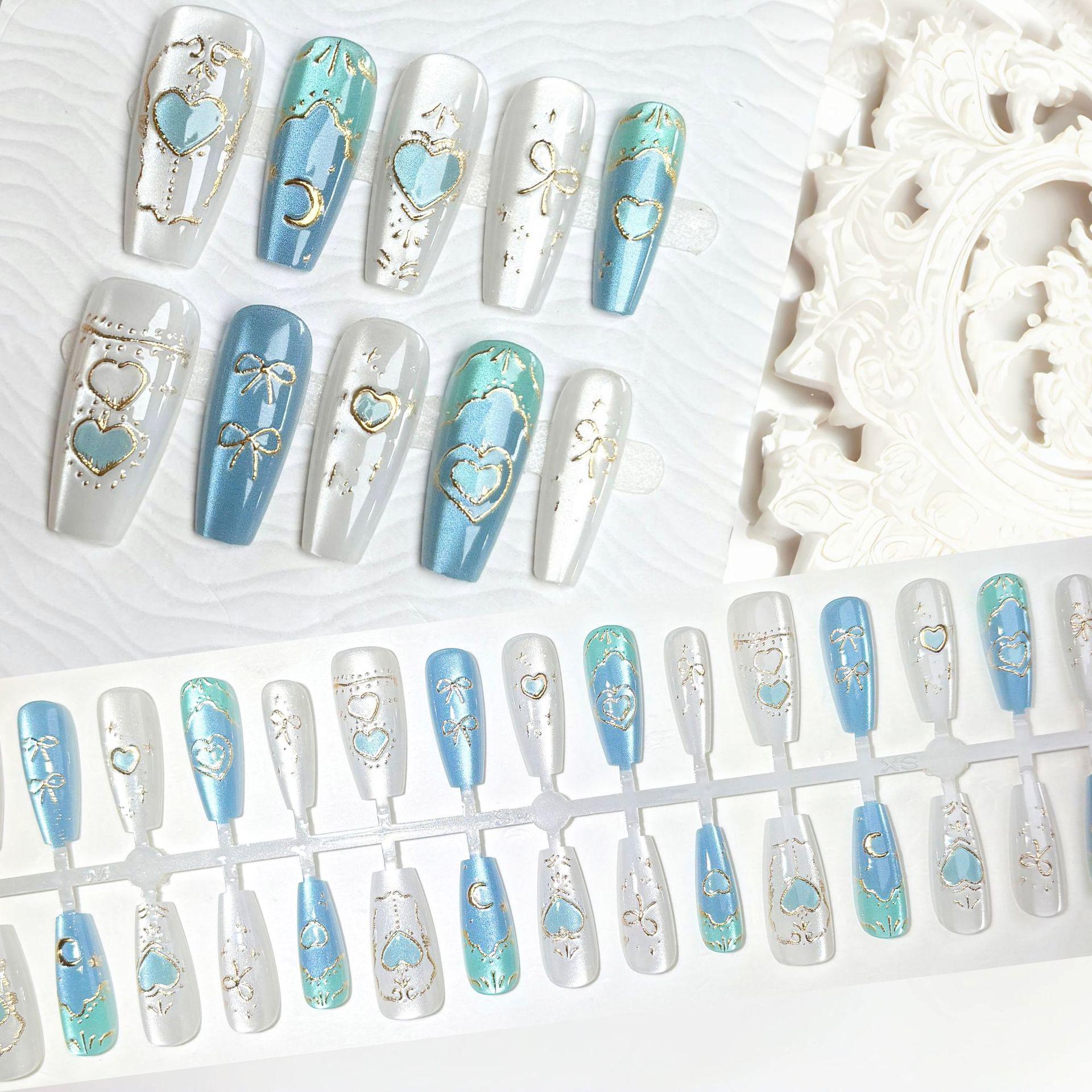 Dreamy Blue & White Gradient Cat Eye Gilded Nails - Bohemian Heart & Moon Design, 30 Pieces.
Dreamy Blue & White Gradient Cat Eye Gilded Nails - Bohemian Heart & Moon Design, 30 Pieces.