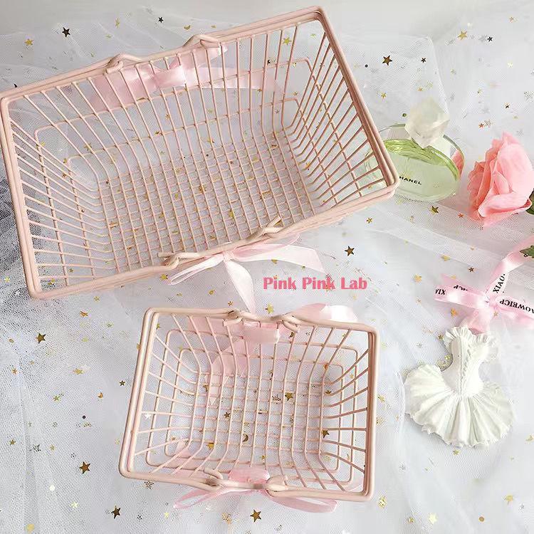 Girlish Pink Mini Supermarket Cart for Makeup Puff Storage & Photo Prop
Girlish Pink Mini Supermarket Cart for Makeup Puff Storage & Photo Prop