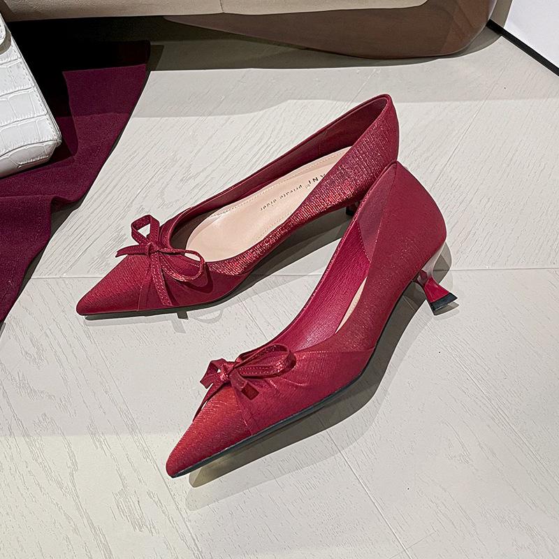 BEIJIANI 1578-31 Silk Bow High Heel Women s Wedding Shoes 39 красный
BEIJIANI 1578-31 Silk Bow High Heel Women s Wedding Shoes 39 красный