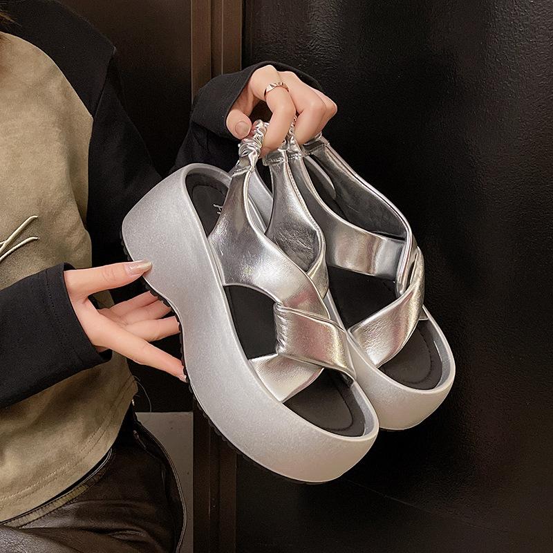 Casual sandals 2025 summer new versatile soft-soled beach shoes lightweight with skirts not tired feet sandals women 35 чорний
Casual sandals 2025 summer new versatile soft-soled beach shoes lightweight with skirts not tired feet sandals women 35 чорний