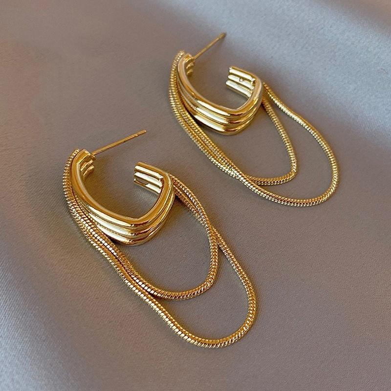 Feminine Temperament Metal Tassel Geometric Earrings 2024 New Design Jewelry Wedding Party Luxury Accessories For Women‘s Gift
Feminine Temperament Metal Tassel Geometric Earrings 2024 New Design Jewelry Wedding Party Luxury Accessories For Women‘s Gift