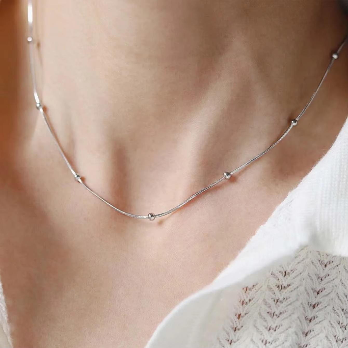 Женское ожерелье с круглыми бусинами в виде змейки из нержавеющей стали с покрытием из золота 18 карат и геометрическим узором
Женское ожерелье с круглыми бусинами в виде змейки из нержавеющей стали с покрытием из золота 18 карат и геометрическим узором