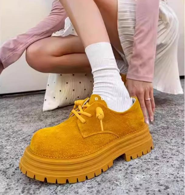 2025 versatile niche rhubarb boots Martin boots short boots thick sole inner height increase outdoor hiking 40
2025 versatile niche rhubarb boots Martin boots short boots thick sole inner height increase outdoor hiking 40