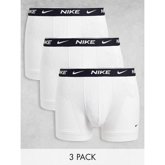Набор из 3 белых трусов Nike Everyday из эластичного хлопка
Набор из 3 белых трусов Nike Everyday из эластичного хлопка