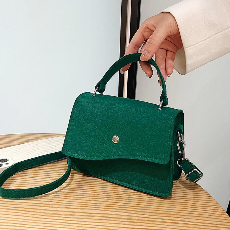 Summer new fashion simple felt shoulder oblique span bag small square bag casual solid color women s bag хакі
Summer new fashion simple felt shoulder oblique span bag small square bag casual solid color women s bag хакі