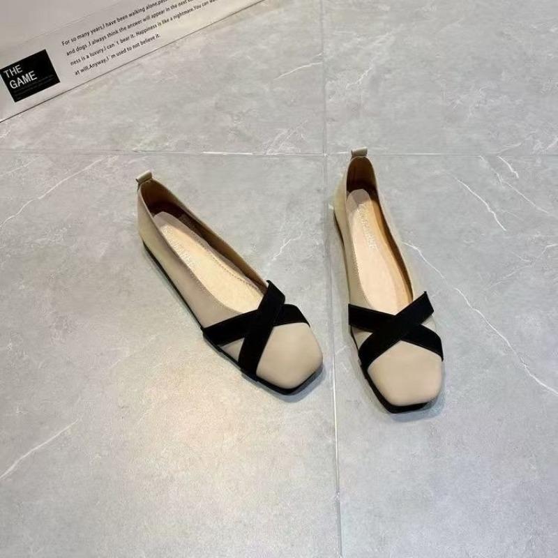 Retro square head single shoes women s thick heels autumn light mouth soft leather small heels grandma Doudou shoes 40 абрикосовий
Retro square head single shoes women s thick heels autumn light mouth soft leather small heels grandma Doudou shoes 40 абрикосовий
