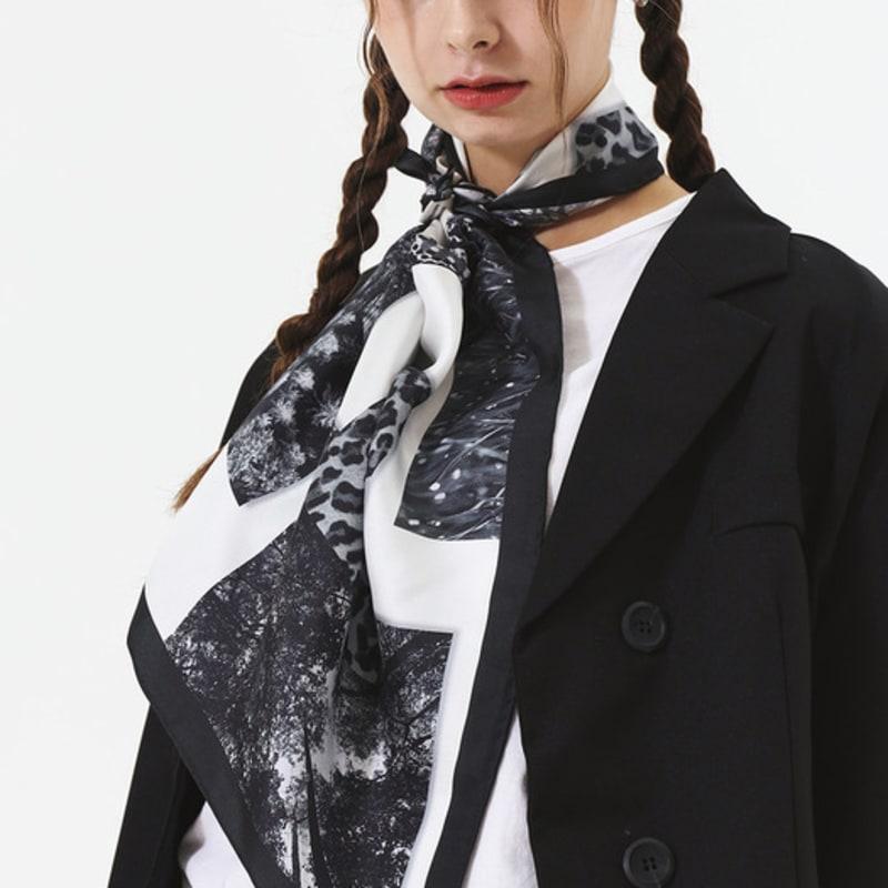 ONSZ Wildlife Collage Silk Scarf GREY
ONSZ Wildlife Collage Silk Scarf GREY