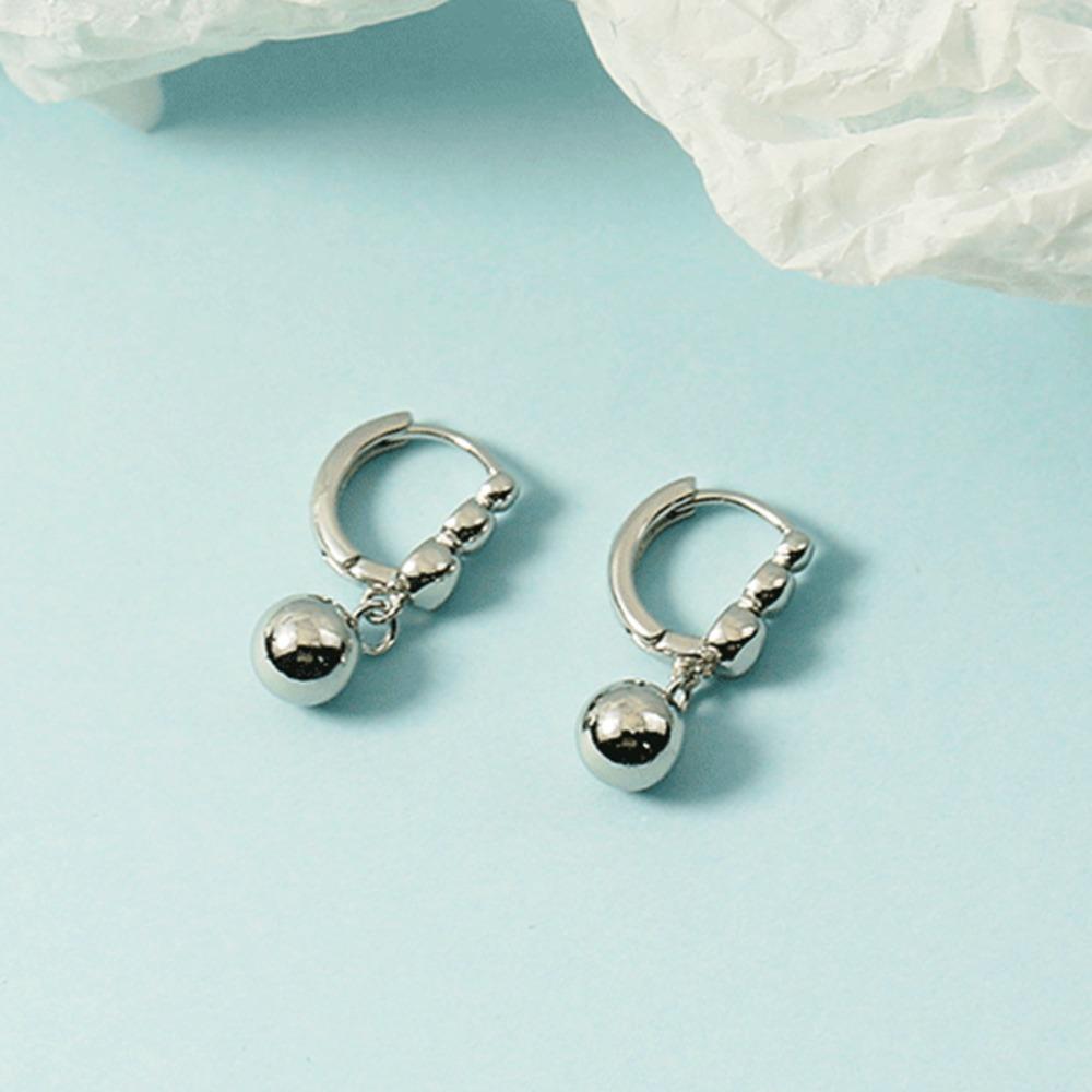 Creative Silver Color Earrings D Shaped Earrings Korean Style Accessories Bead Hoop Earrings
Creative Silver Color Earrings D Shaped Earrings Korean Style Accessories Bead Hoop Earrings