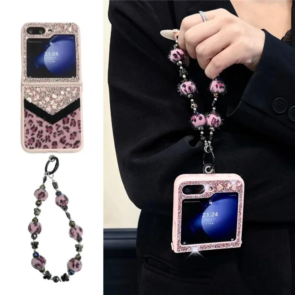 Glitter Leopard Print Case with Wrist Strap For Samsung Galaxy Z Flip 6 5 4 3 Luxury Bling Sparkling Bracelet Shockproof Cover For Samsung Galaxy Z Flip4
Glitter Leopard Print Case with Wrist Strap For Samsung Galaxy Z Flip 6 5 4 3 Luxury Bling Sparkling Bracelet Shockproof Cover For Samsung Galaxy Z Flip4
