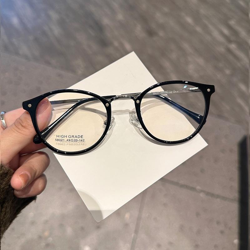 MOMOJA Ultra Light Retro Round Frame Gold Glue Titanium Women s Eyeglass Frame Optical Prescription Gasses Male 58021
MOMOJA Ultra Light Retro Round Frame Gold Glue Titanium Women s Eyeglass Frame Optical Prescription Gasses Male 58021