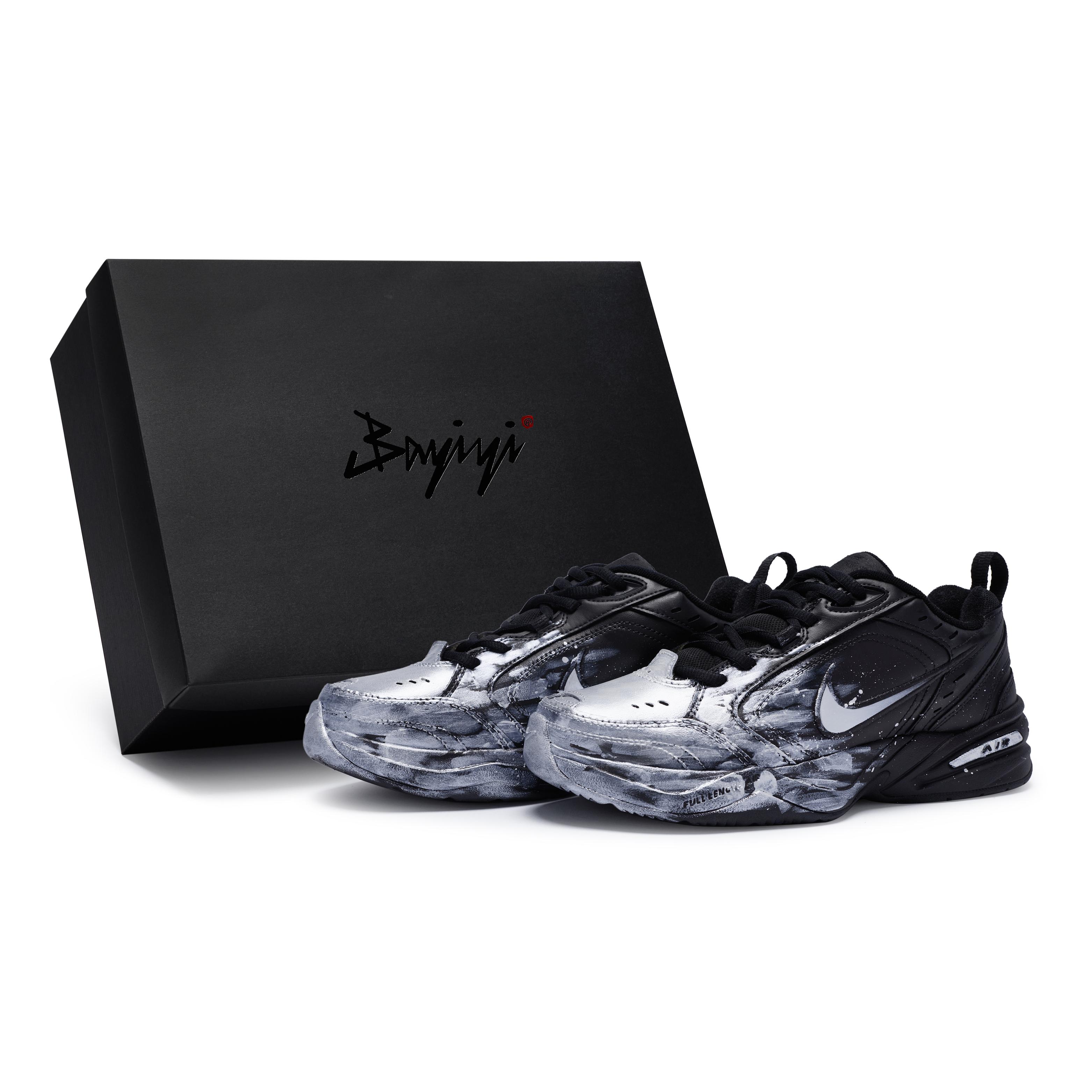 Nike Air Monarch 4 811 Manufacturing, Dark Night Silver Wings, Special Shoe Box PU Low top Chunky Sneakers Unisex 415445-102(Team80-S-BOX) 41
Nike Air Monarch 4 811 Manufacturing, Dark Night Silver Wings, Special Shoe Box PU Low top Chunky Sneakers Unisex 415445-102(Team80-S-BOX) 41