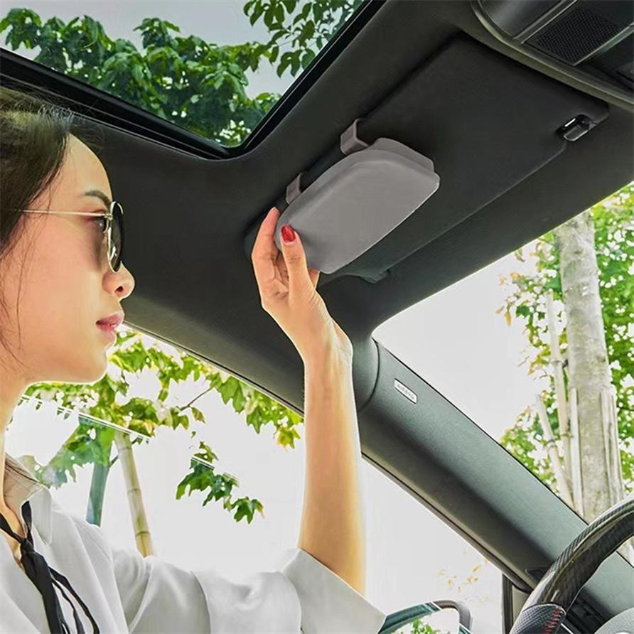 Автомобильные очки Чехол Солнцезащитный козырек Хранение Солнцезащитные очки Держатель
Автомобильные очки Чехол Солнцезащитный козырек Хранение Солнцезащитные очки Держатель