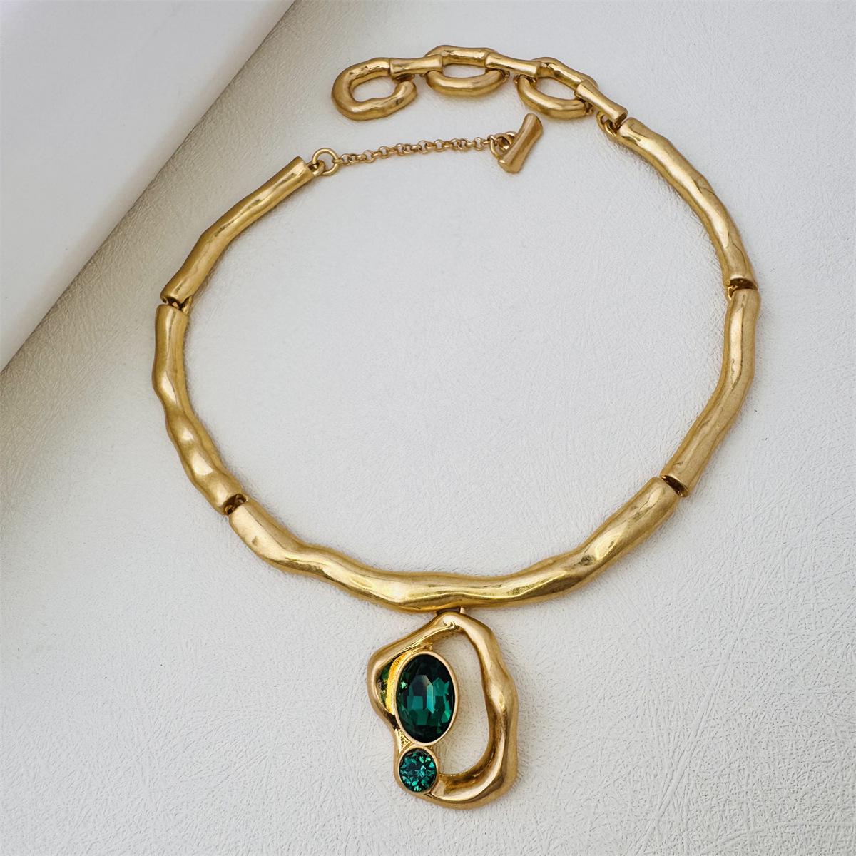 Oscar de la Renta Vintage European & American Style Women s Clavicle Choker - Simple, Fashionable, Textured, High-End Design
Oscar de la Renta Vintage European & American Style Women s Clavicle Choker - Simple, Fashionable, Textured, High-End Design