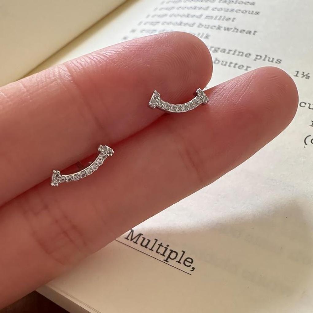 Women s Silver Cubic Smile Simple Minimal Earrings Smile
Women s Silver Cubic Smile Simple Minimal Earrings Smile