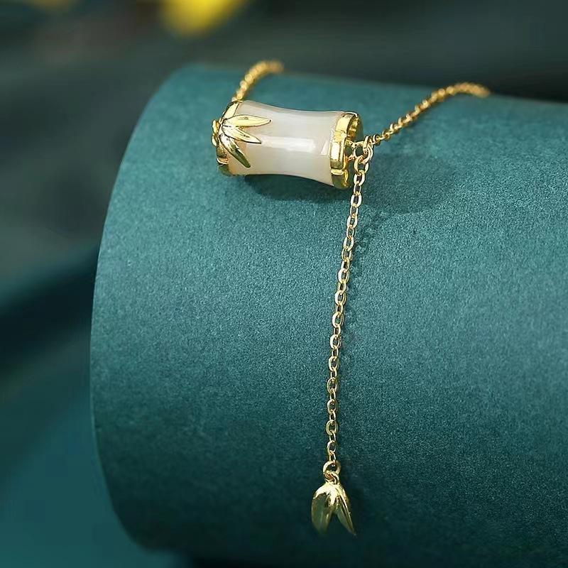 Bamboo Shake Qingying Necklace Women s Bamboo Pendant Bamboo Leaf Chinese Style Niche Design Clavicle Chain Jewelry
Bamboo Shake Qingying Necklace Women s Bamboo Pendant Bamboo Leaf Chinese Style Niche Design Clavicle Chain Jewelry