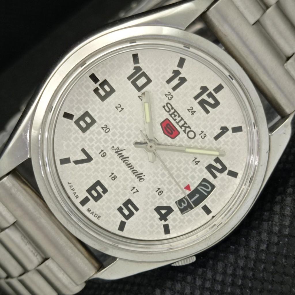 USED VINTAGE SEIKO 5 AUTO 7009A JAPAN MENS DATE SILVER WATCH 596-a312723-2 SKU596-a312723
USED VINTAGE SEIKO 5 AUTO 7009A JAPAN MENS DATE SILVER WATCH 596-a312723-2 SKU596-a312723