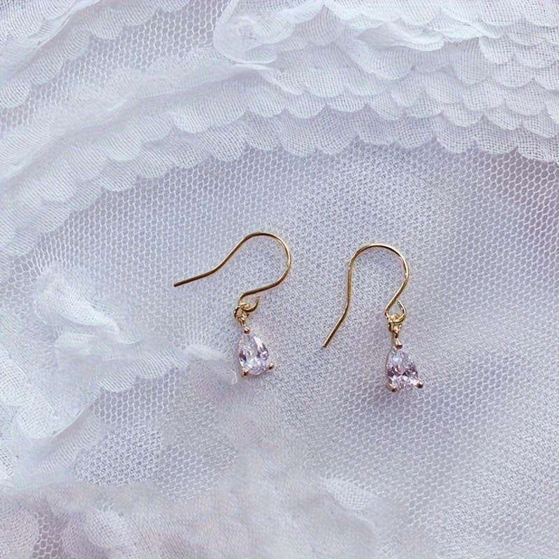 14K Gold-plated Emerald Zircon Water Drop Ear Hooks Retro Style Original Handmade Earrings Elegant Style Light Luxury 2Pcs білий
14K Gold-plated Emerald Zircon Water Drop Ear Hooks Retro Style Original Handmade Earrings Elegant Style Light Luxury 2Pcs білий