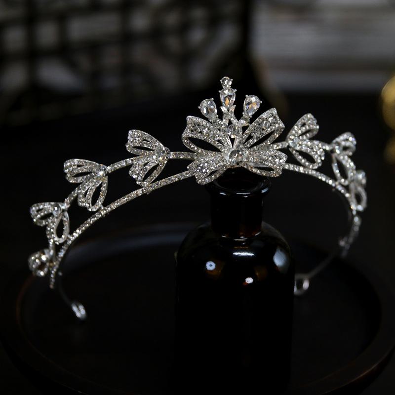 Korean New Style Exquisite and Compact Bow Bride Wedding Crown Headdress Crown Tiara Hair Accessories
Korean New Style Exquisite and Compact Bow Bride Wedding Crown Headdress Crown Tiara Hair Accessories