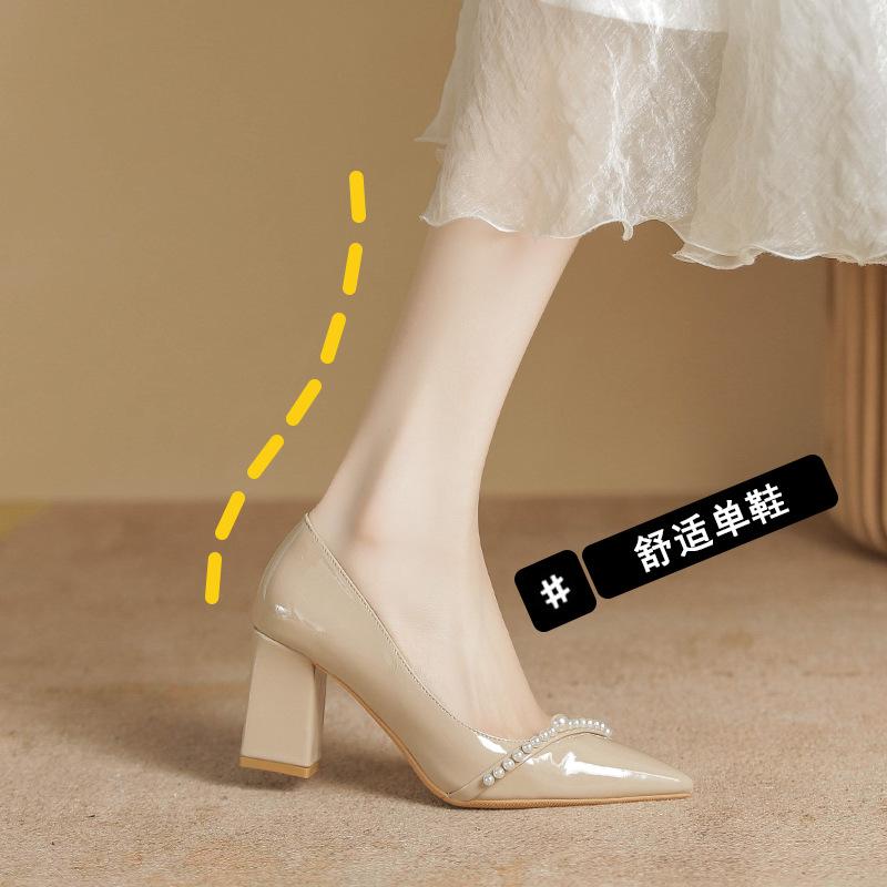High heels women s spring new gentle temperament pointed thick high heels single shoes women s shallow wedding shoes 34
High heels women s spring new gentle temperament pointed thick high heels single shoes women s shallow wedding shoes 34