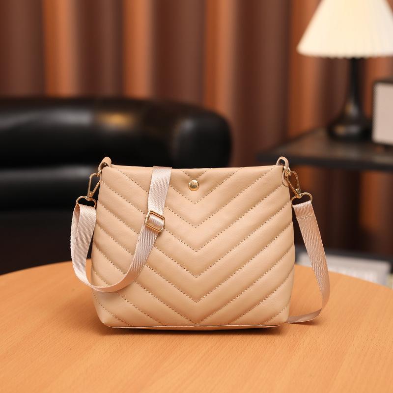 Women s bag new simple fashion bucket bag women s shoulder bag one хаки
Women s bag new simple fashion bucket bag women s shoulder bag one хаки