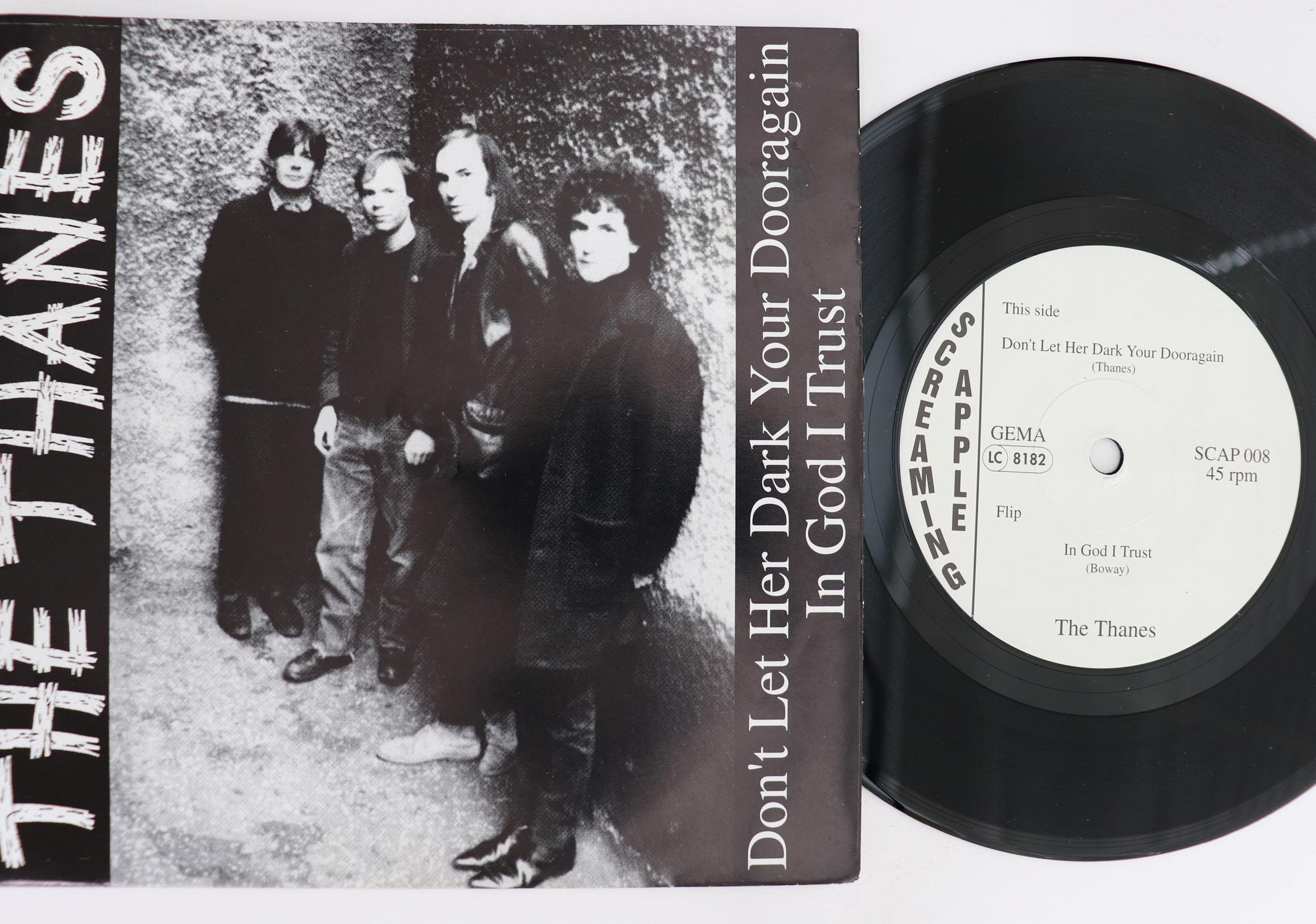 7inch Record THANES Dont Let Her Dark Your Dooragain SCAP008 SCREAMING APPL 1990 Germany Rock Used
7inch Record THANES Dont Let Her Dark Your Dooragain SCAP008 SCREAMING APPL 1990 Germany Rock Used
