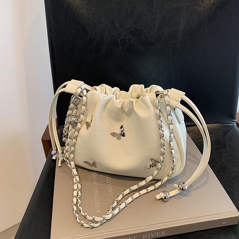 Today s popular bucket bag women s summer new fashion chain bag high-end shoulder messenger bag
Today s popular bucket bag women s summer new fashion chain bag high-end shoulder messenger bag