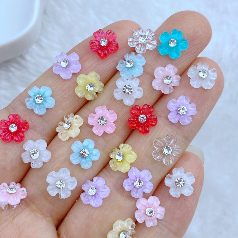 50Pcs New Cute Mini 7mm Diamond Flower Shape Series Flat Back Manicure Parts Embellishments For Hair Bows Accessories
50Pcs New Cute Mini 7mm Diamond Flower Shape Series Flat Back Manicure Parts Embellishments For Hair Bows Accessories