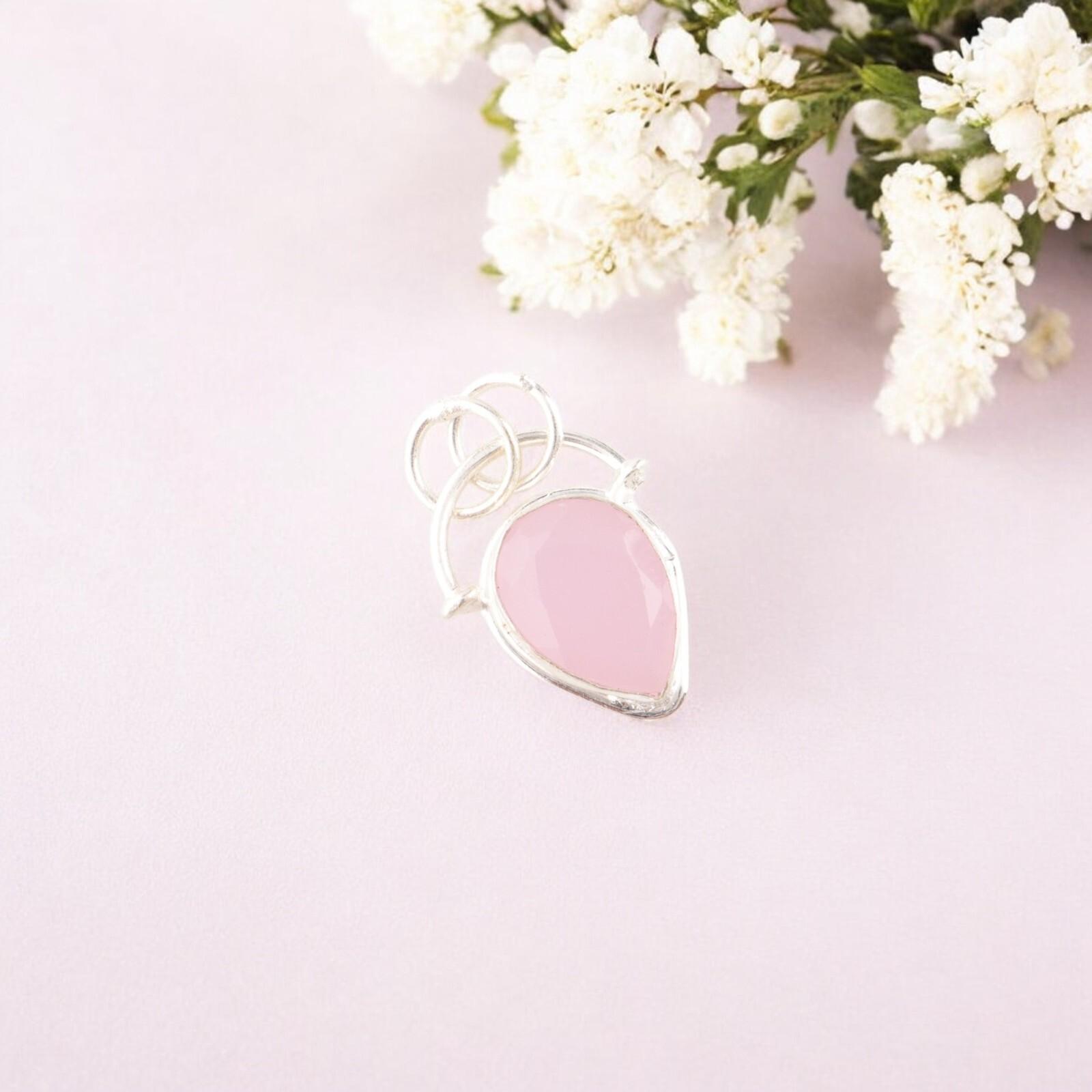 Rare Rose Chalcedony Gemstone 925 Sterling Silver Jewelry Pendant 1.01 For Gift PP-56-19
Rare Rose Chalcedony Gemstone 925 Sterling Silver Jewelry Pendant 1.01 For Gift PP-56-19