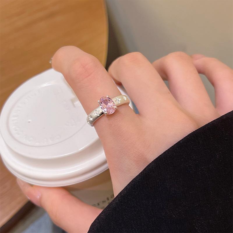 Sweet pink zircon flower ring feminine gentle temperament cold wind index finger ring open adjustable
Sweet pink zircon flower ring feminine gentle temperament cold wind index finger ring open adjustable