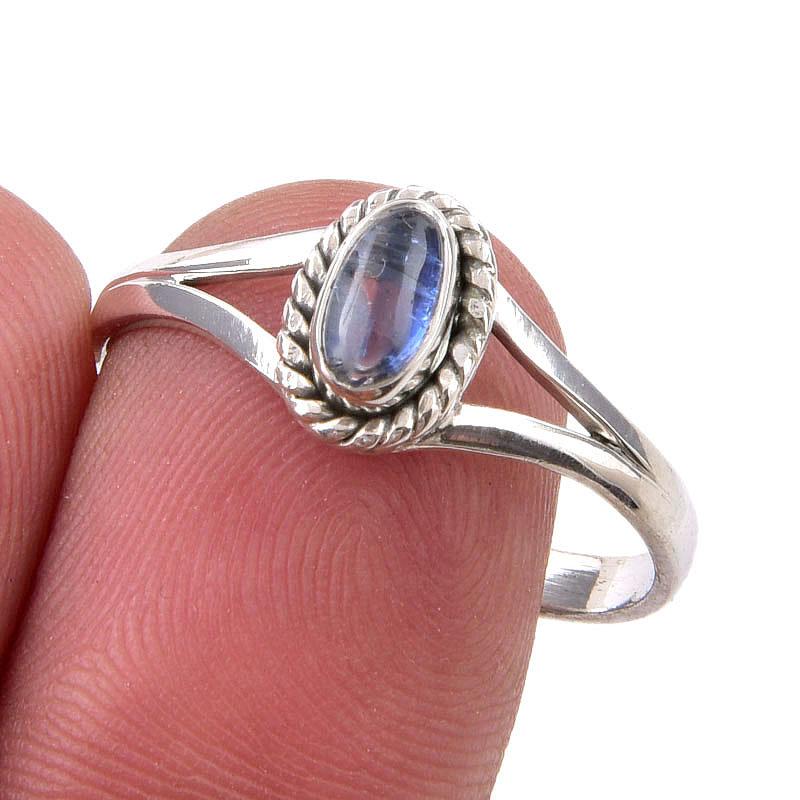 Natural Kyanite Gemstone Handmade 925 Sterling Silver Jewelry Ring Size 10 O7a74
Natural Kyanite Gemstone Handmade 925 Sterling Silver Jewelry Ring Size 10 O7a74