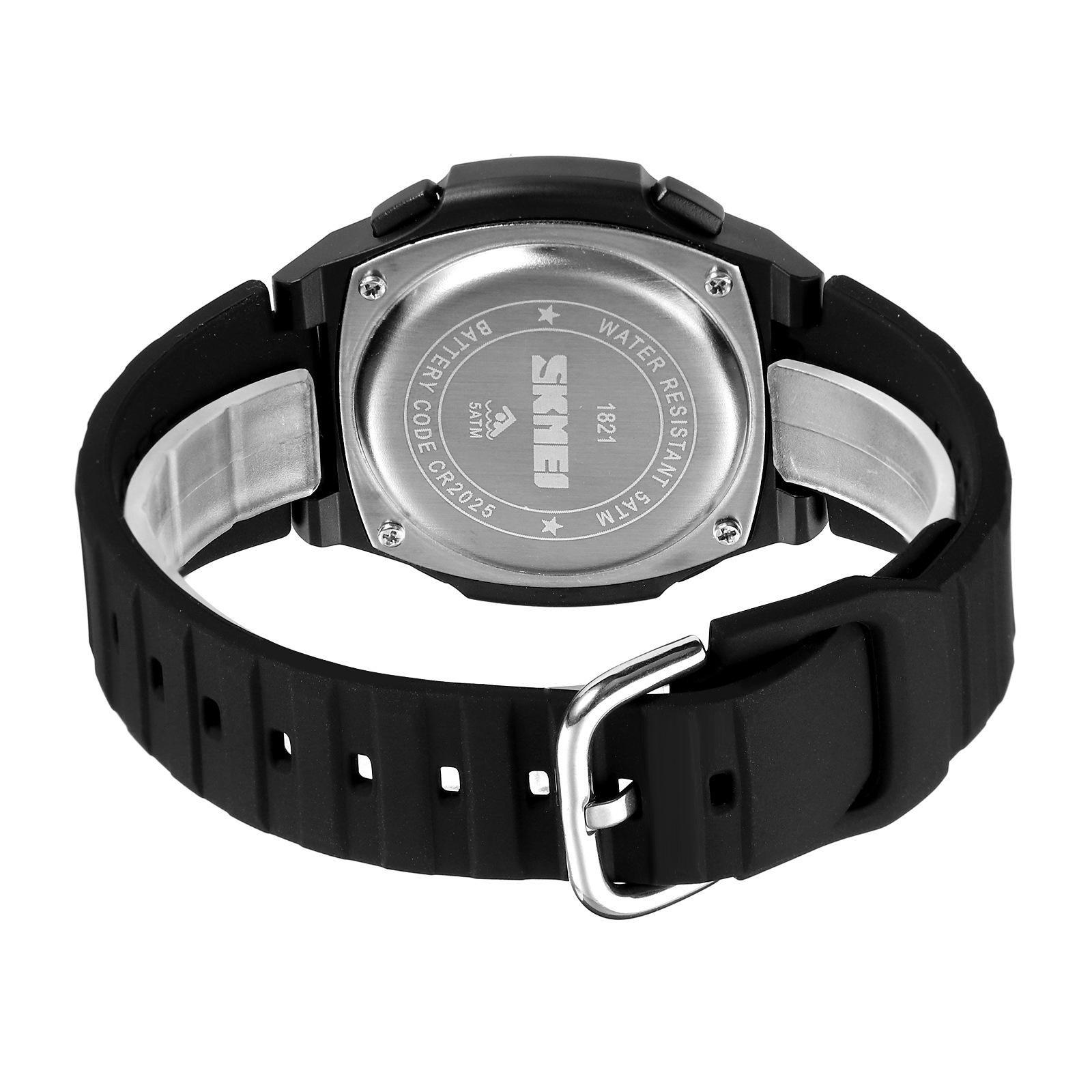 Can fashion outdoor student sports watch OEM production waterproof men s sports electronic watch
Can fashion outdoor student sports watch OEM production waterproof men s sports electronic watch