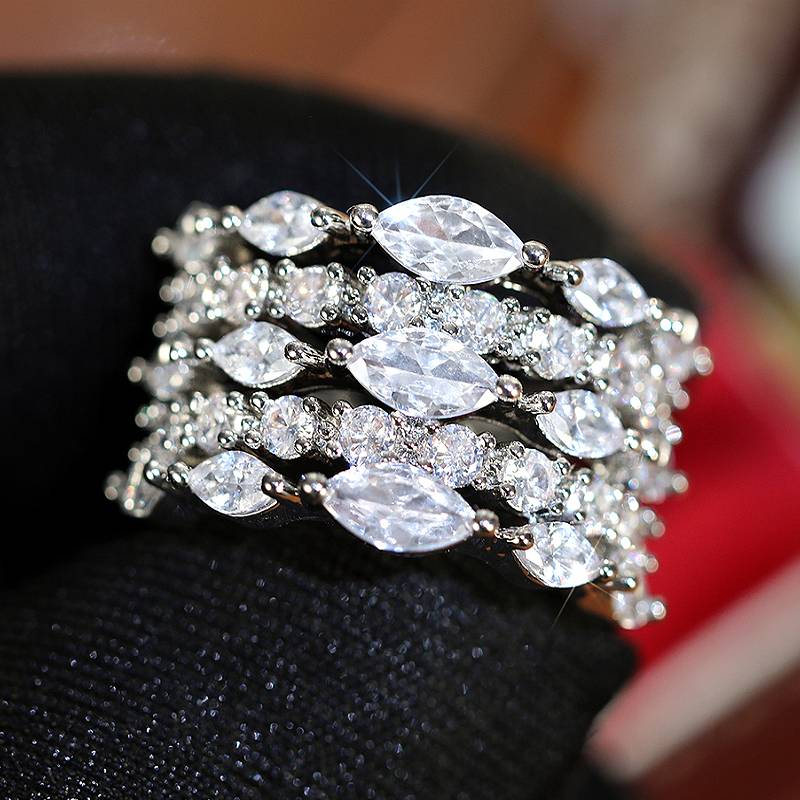 Huitan Luxury Women Ring Full Sparkling Cubic Zirconia Charming Wedding Party Fashion Accessories Engagement Elegant Zircon 6
Huitan Luxury Women Ring Full Sparkling Cubic Zirconia Charming Wedding Party Fashion Accessories Engagement Elegant Zircon 6