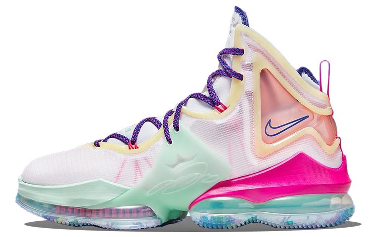 Nike Lebron 19 Valentine s Day DH8460-900 42.5
Nike Lebron 19 Valentine s Day DH8460-900 42.5
