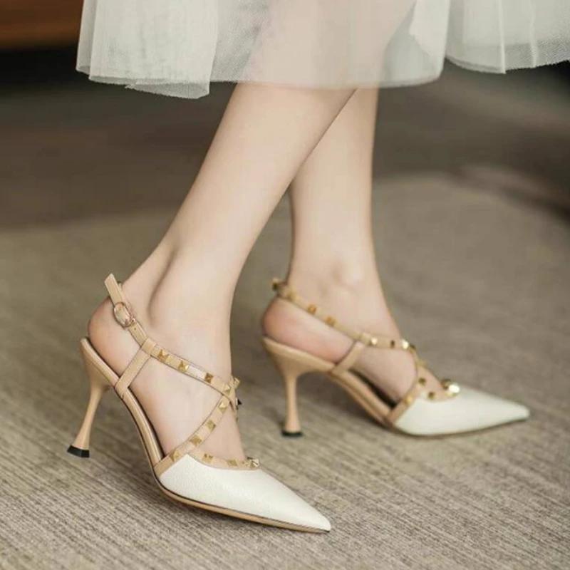 Женские босоножки, летние, новые, на высоком каблуке, с заклепками и пряжками, повседневные, темпераментные, сандалии на тонком каблуке 39
Женские босоножки, летние, новые, на высоком каблуке, с заклепками и пряжками, повседневные, темпераментные, сандалии на тонком каблуке 39