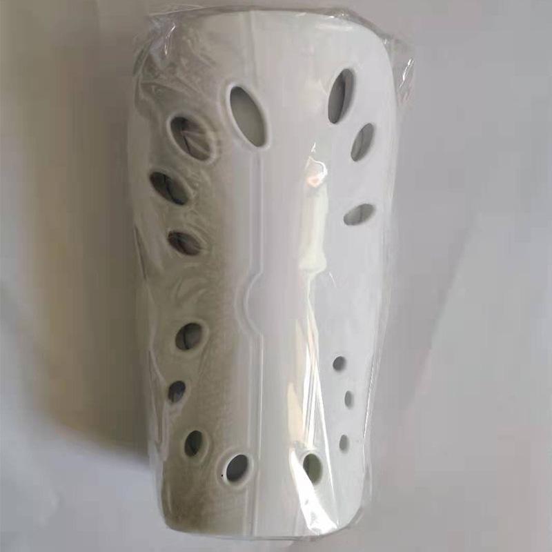 Футбольные носки, дышащие хлопковые носки, накладки для защиты ног и ремни. Обувь можно продать только вместе, а не по отдельности. Children
Футбольные носки, дышащие хлопковые носки, накладки для защиты ног и ремни. Обувь можно продать только вместе, а не по отдельности. Children