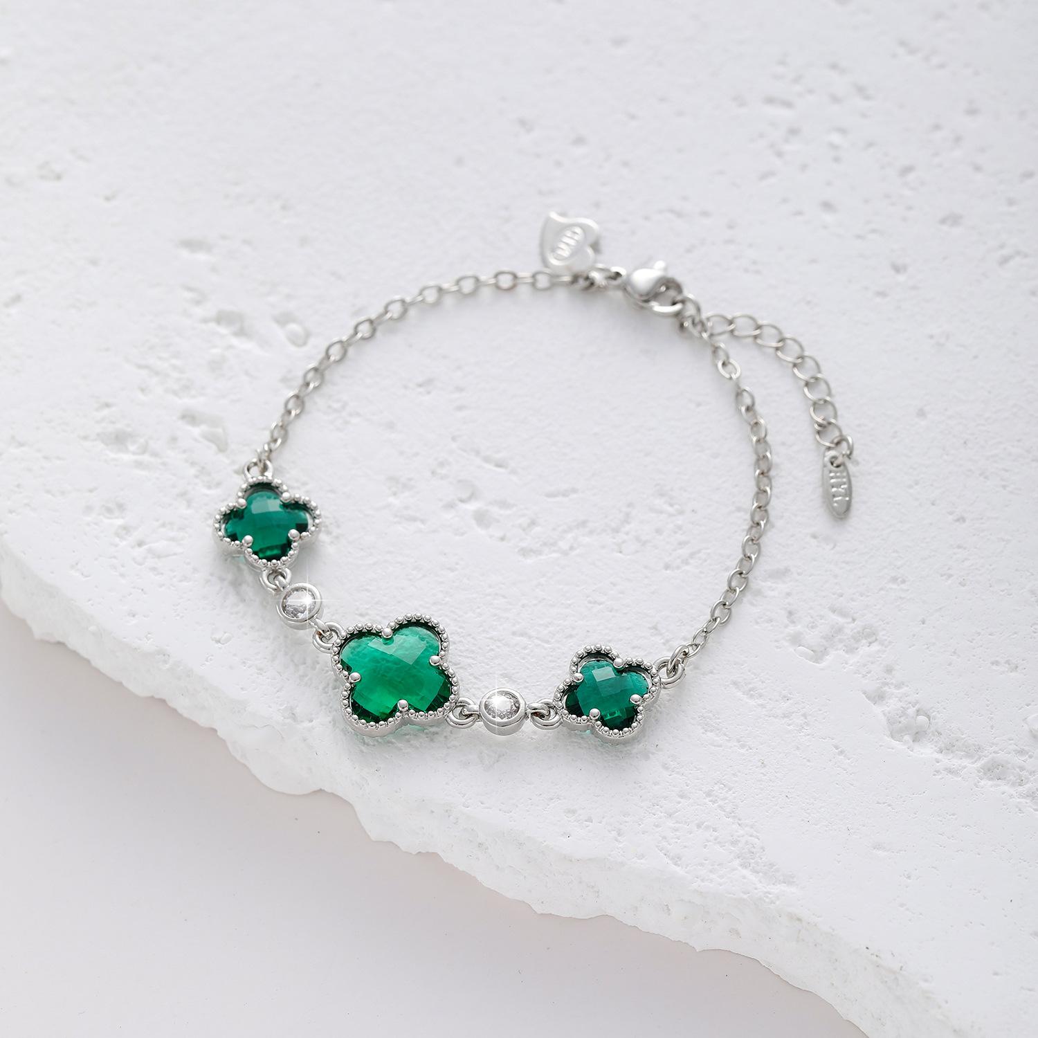 Двусторонний браслет-клевер женский медный с золотым покрытием и цирконом, цветочные украшения
Двусторонний браслет-клевер женский медный с золотым покрытием и цирконом, цветочные украшения