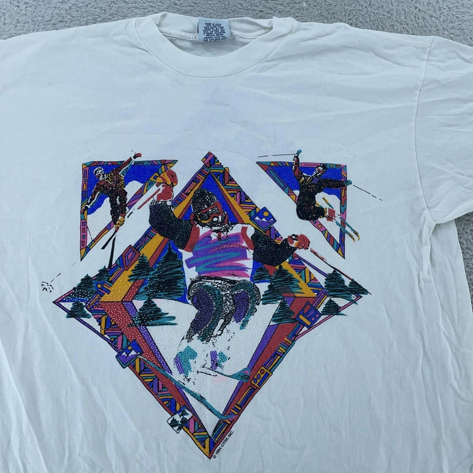 Vintage Cyrk Ski 2-Sided Shirt Mens XL Geometric Snowboard Tee 90s Snow Made USA L
Vintage Cyrk Ski 2-Sided Shirt Mens XL Geometric Snowboard Tee 90s Snow Made USA L