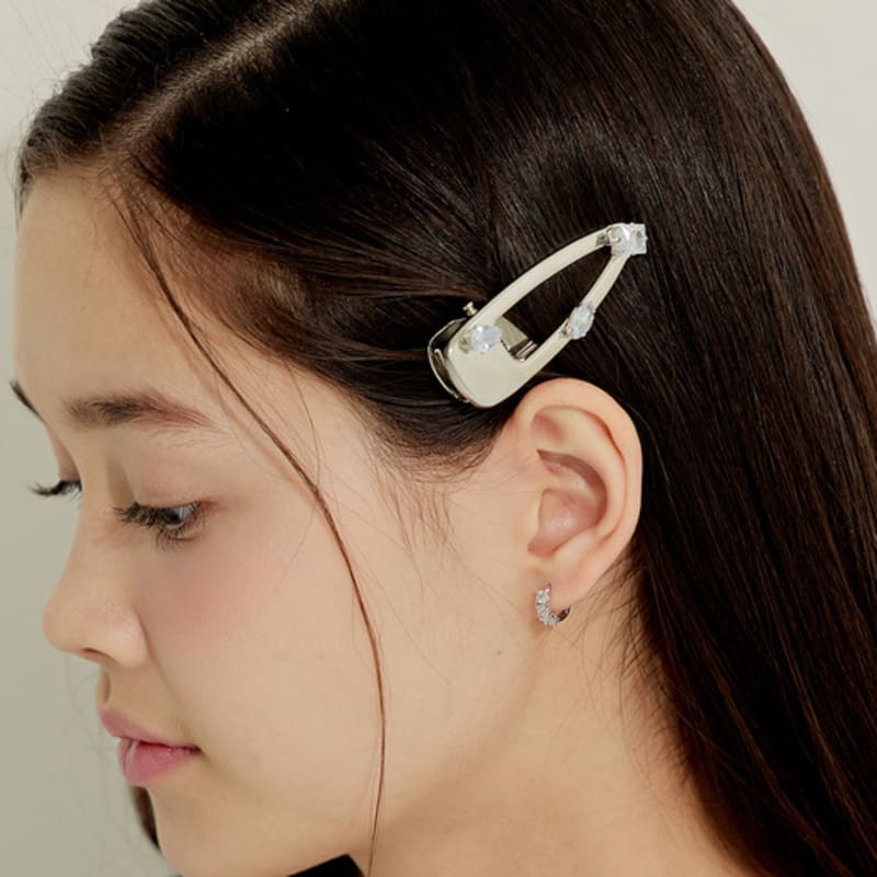 murmur Glitter cubic hair pin Silver
murmur Glitter cubic hair pin Silver