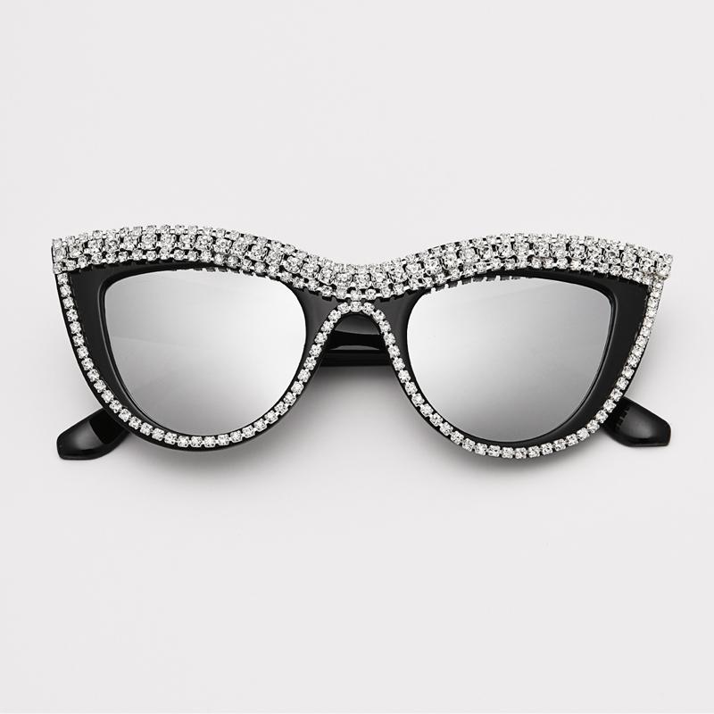 Oversize Monoblock Sunglasses Men Fashion Mirror Sports Goggle for Skiing Trendy Women Anti-UV Outdoor Hiking Sun Glasses
Oversize Monoblock Sunglasses Men Fashion Mirror Sports Goggle for Skiing Trendy Women Anti-UV Outdoor Hiking Sun Glasses