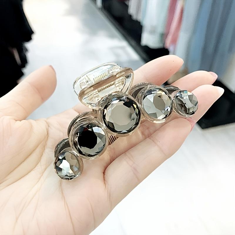 Women s Korean Style Medium Hair Claw Clip Elegant Sweet Rhinestone Hair Clip with Crystal Accents, Waterproof for Shower, Valentine s Day Gift, Sky B сірий
Women s Korean Style Medium Hair Claw Clip Elegant Sweet Rhinestone Hair Clip with Crystal Accents, Waterproof for Shower, Valentine s Day Gift, Sky B сірий
