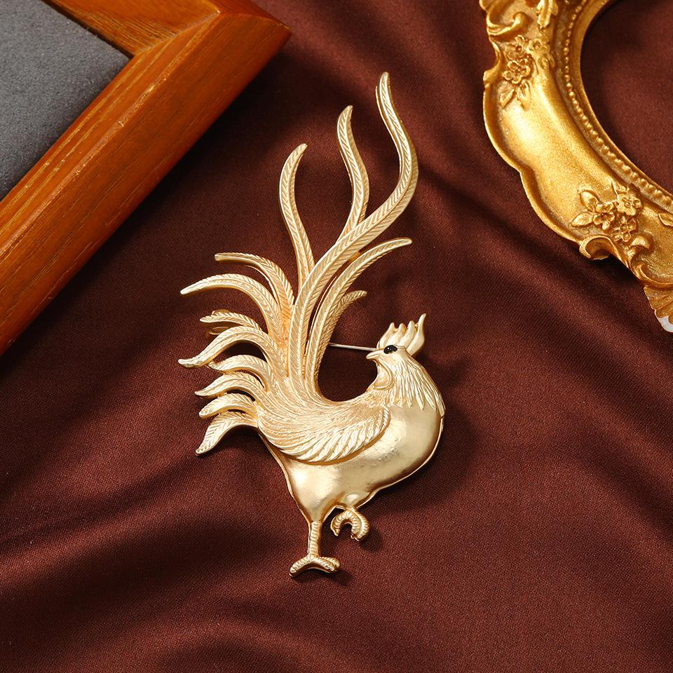 Retro Women Men Fashion Classic Rooster Golden Badges Brooch Vintage Style Lady Animal Palace Pin Accessories Corsages
Retro Women Men Fashion Classic Rooster Golden Badges Brooch Vintage Style Lady Animal Palace Pin Accessories Corsages