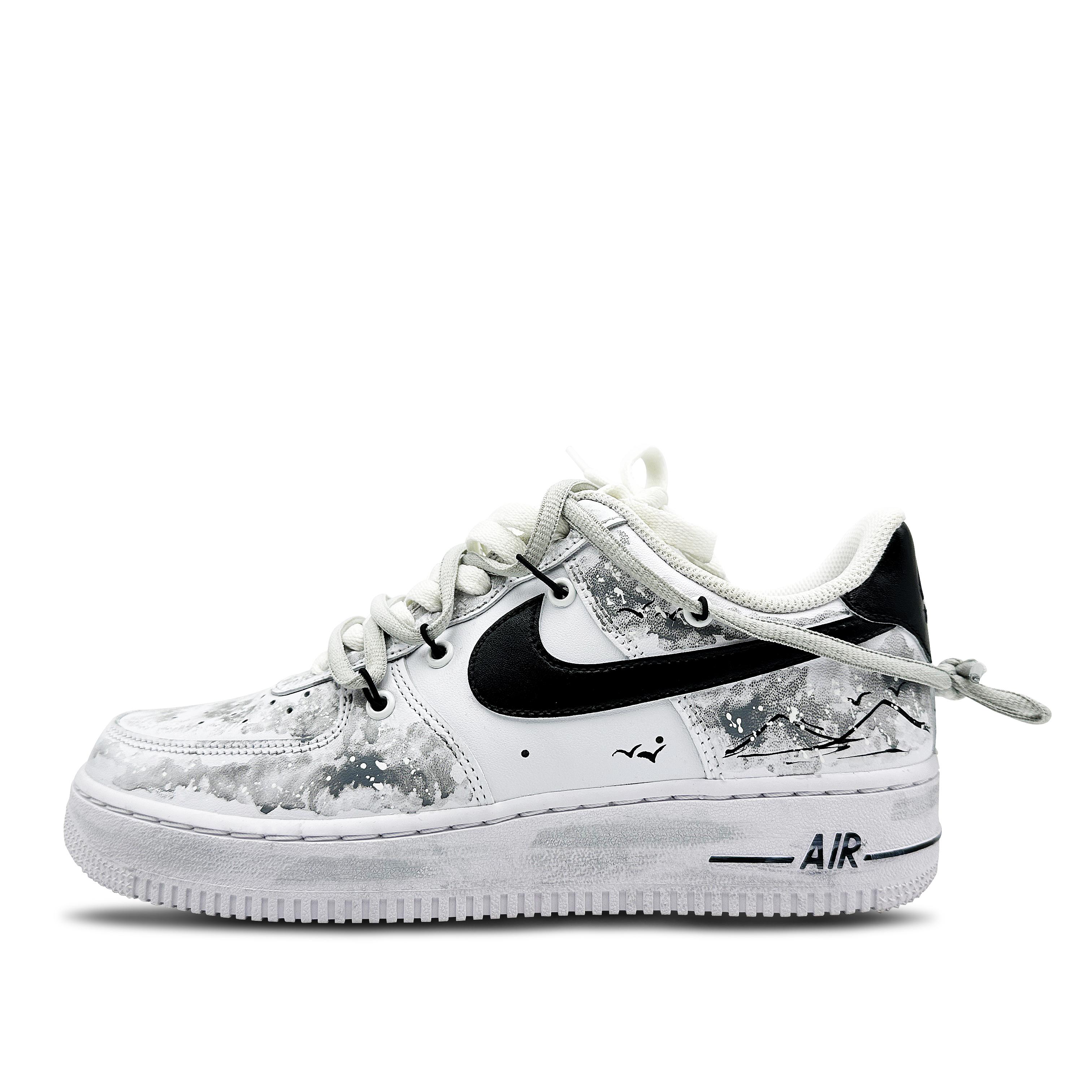 Nike Air Force Low top Skateboard Shoes Men s Black White Gray CW2288-111(Team118-) 42.5
Nike Air Force Low top Skateboard Shoes Men s Black White Gray CW2288-111(Team118-) 42.5