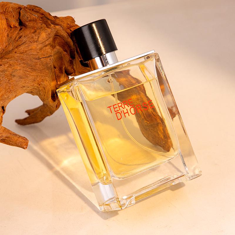 D issey Miyake L Eau d Issey Pour Homme Унисекс одеколон-спрей: Стойкий древесный аромат для мужчин.
D issey Miyake L Eau d Issey Pour Homme Унисекс одеколон-спрей: Стойкий древесный аромат для мужчин.