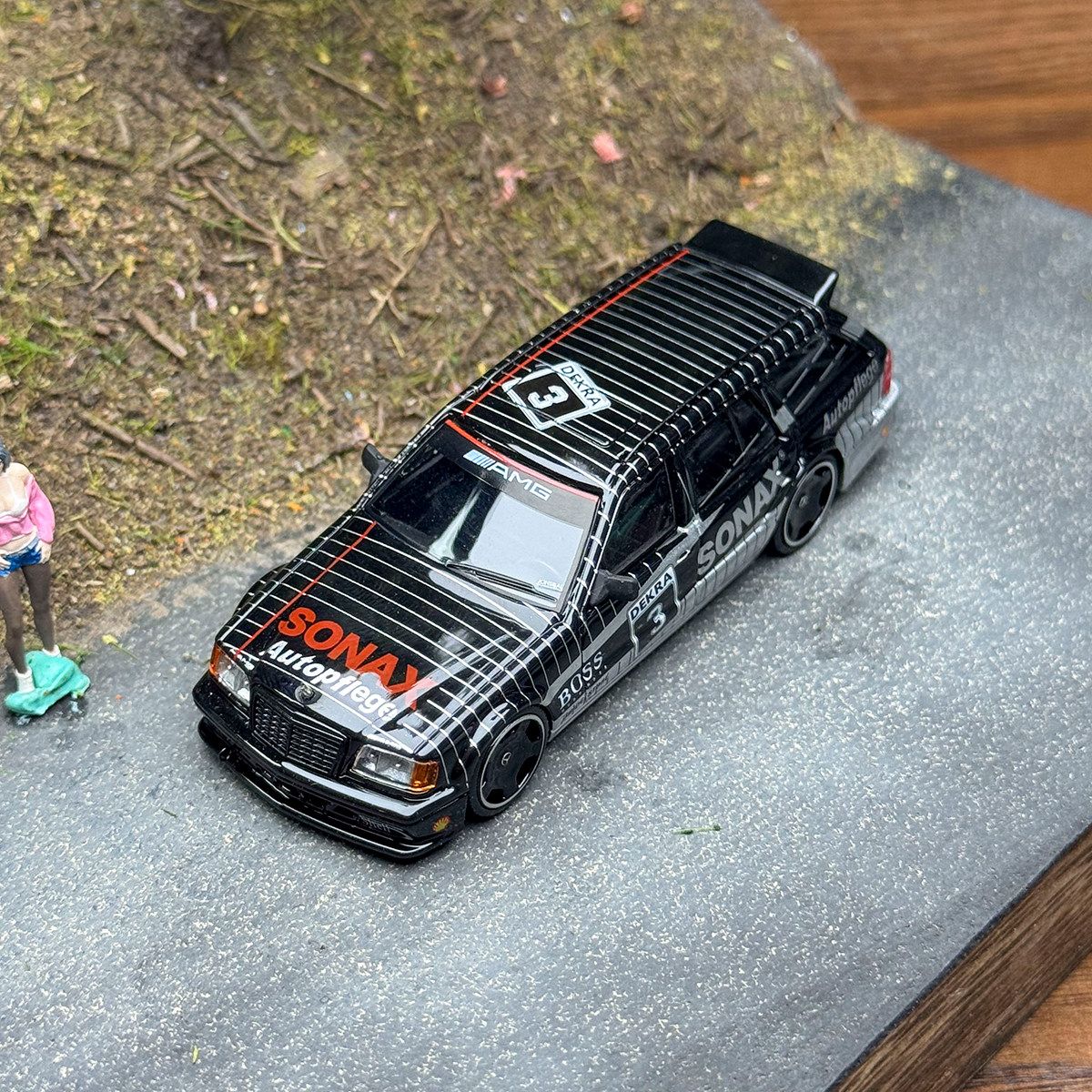 YS Diecast 1/64 Scale Mercedes Benz S124 Wagon Car Model Alloy Benz S124 Play Vehicles Collection Gift Model Toys Kids Boys
YS Diecast 1/64 Scale Mercedes Benz S124 Wagon Car Model Alloy Benz S124 Play Vehicles Collection Gift Model Toys Kids Boys
