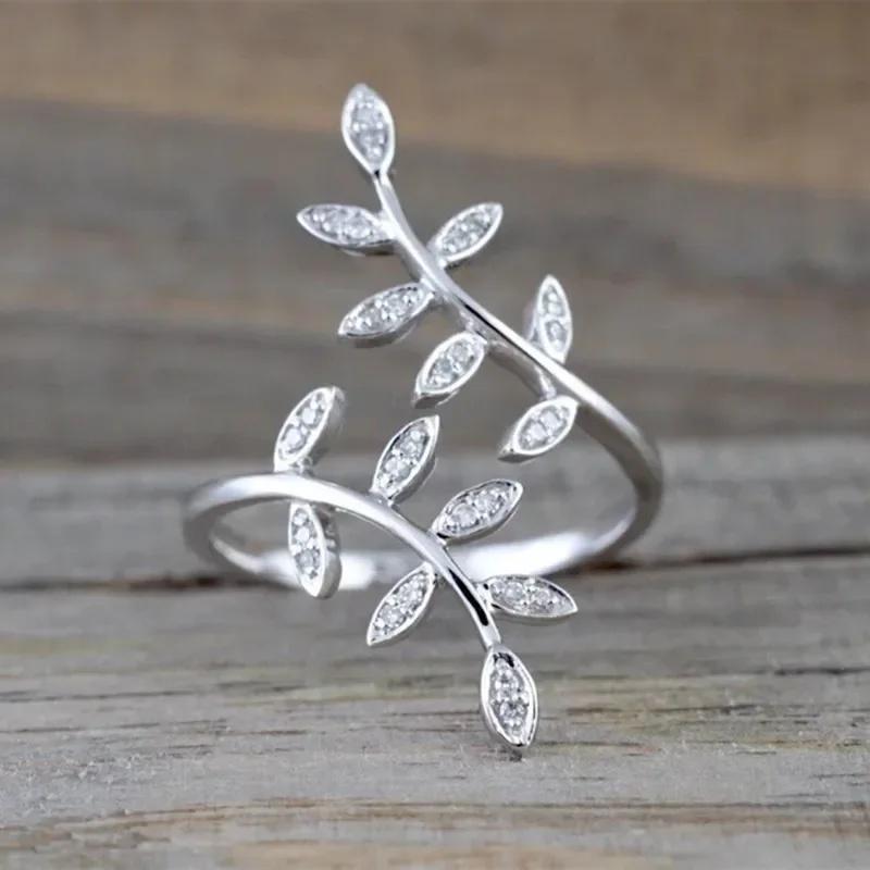 Huitan Fashion Leaf Opening Rings for Women Charming Delicate Engagement Accessories Modern Bright CZ Promise Wedding Zircon resizable
Huitan Fashion Leaf Opening Rings for Women Charming Delicate Engagement Accessories Modern Bright CZ Promise Wedding Zircon resizable