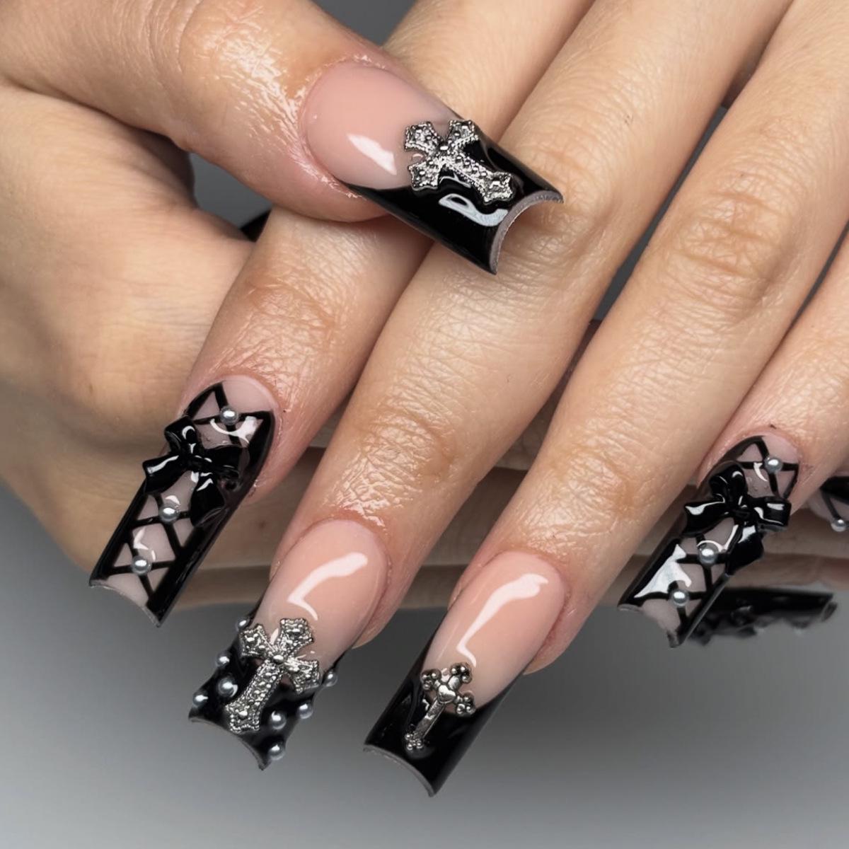 Medium-Length Black French Rectangle Nails with Cross-Stripes, Bows & Detachable Steel Beads
Medium-Length Black French Rectangle Nails with Cross-Stripes, Bows & Detachable Steel Beads