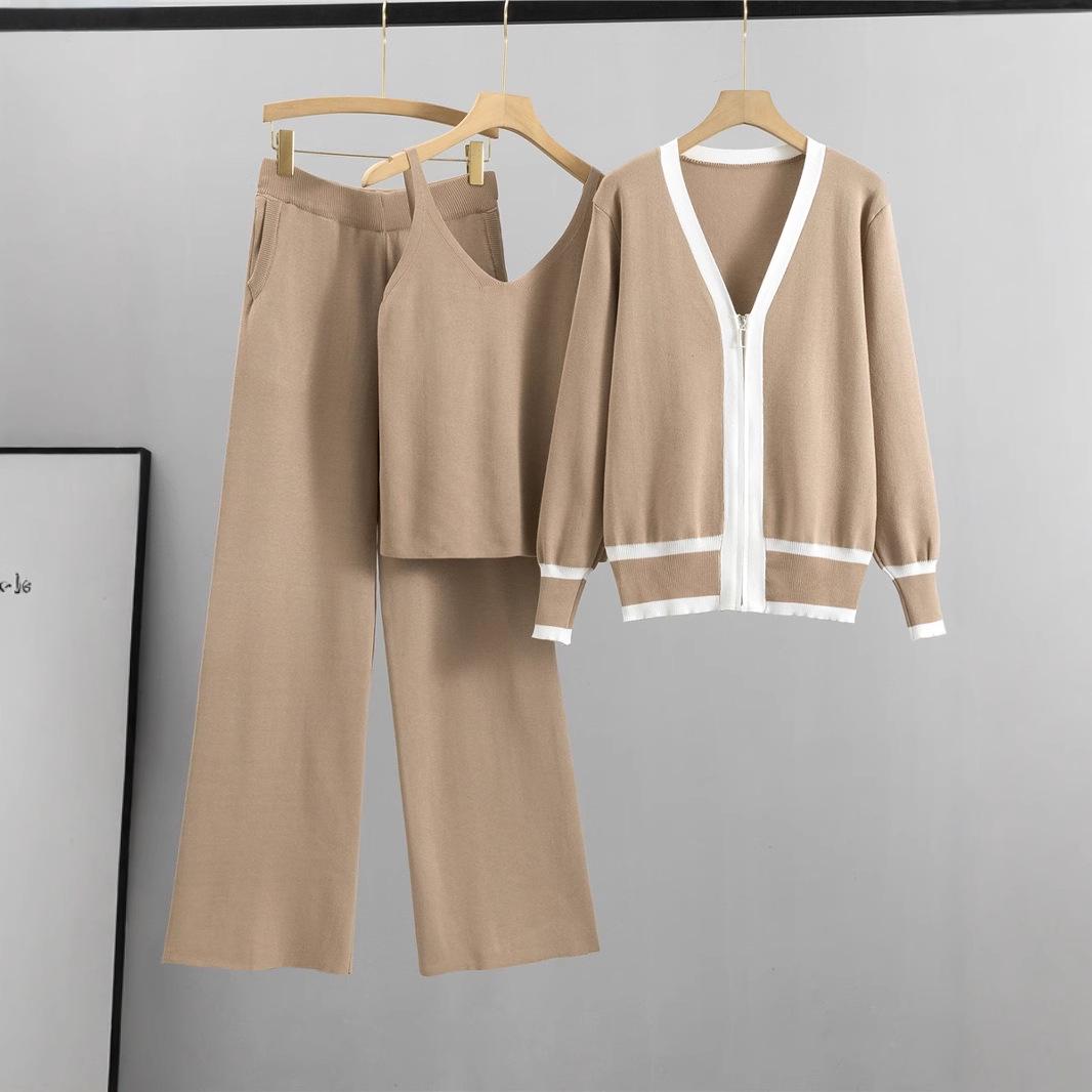 2025 Spring/Autumn Women s Knit Cardigan, Camisole, and Wide-Leg Pants Set - European Fashion Style One Size
2025 Spring/Autumn Women s Knit Cardigan, Camisole, and Wide-Leg Pants Set - European Fashion Style One Size