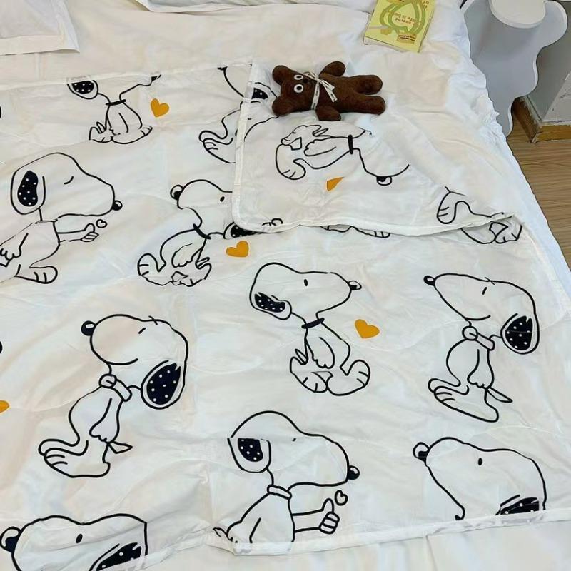 Air Conditioning Quilt Cute Soft Flower Print Cool Blanket for Summer Thin Quilt for Dorm Students & Kids 110x150cm
Air Conditioning Quilt Cute Soft Flower Print Cool Blanket for Summer Thin Quilt for Dorm Students & Kids 110x150cm