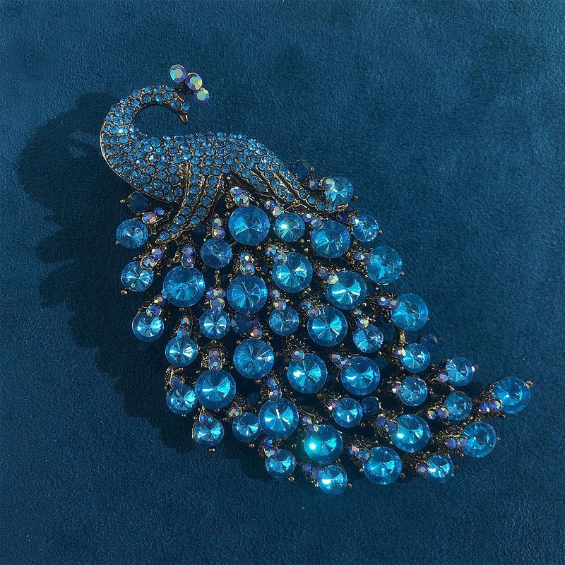 Vintage Luxury Rhinestone Phoenix Brooches Pins For Women Men Retro Wedding Party Jewelry Crystal Animal Fashion Brooch Pin озеро синього кольору
Vintage Luxury Rhinestone Phoenix Brooches Pins For Women Men Retro Wedding Party Jewelry Crystal Animal Fashion Brooch Pin озеро синього кольору